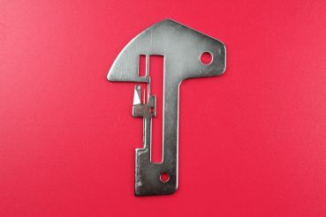 Preview: Elna Stichplatte C für Elna Overlock L 5D