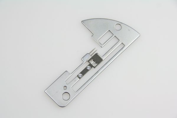 Needle plate for Pfaff overlock and coverlock
